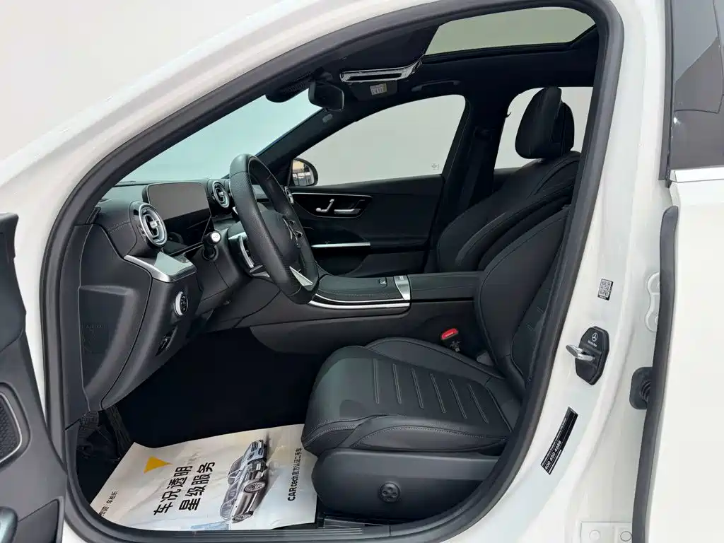 Mercedes-Benz C-Class — миниатюра 16