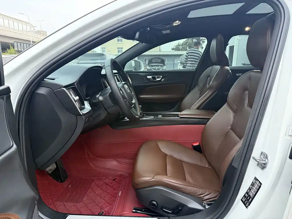 Volvo S60 — миниатюра 4
