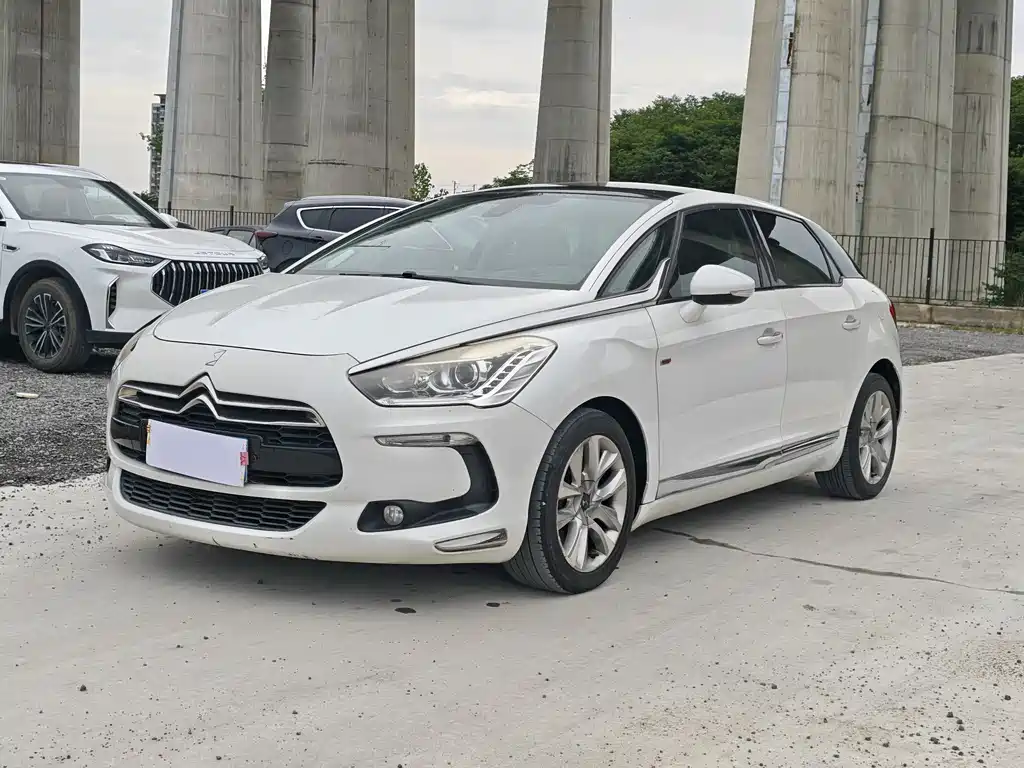 DS DS 5 2014