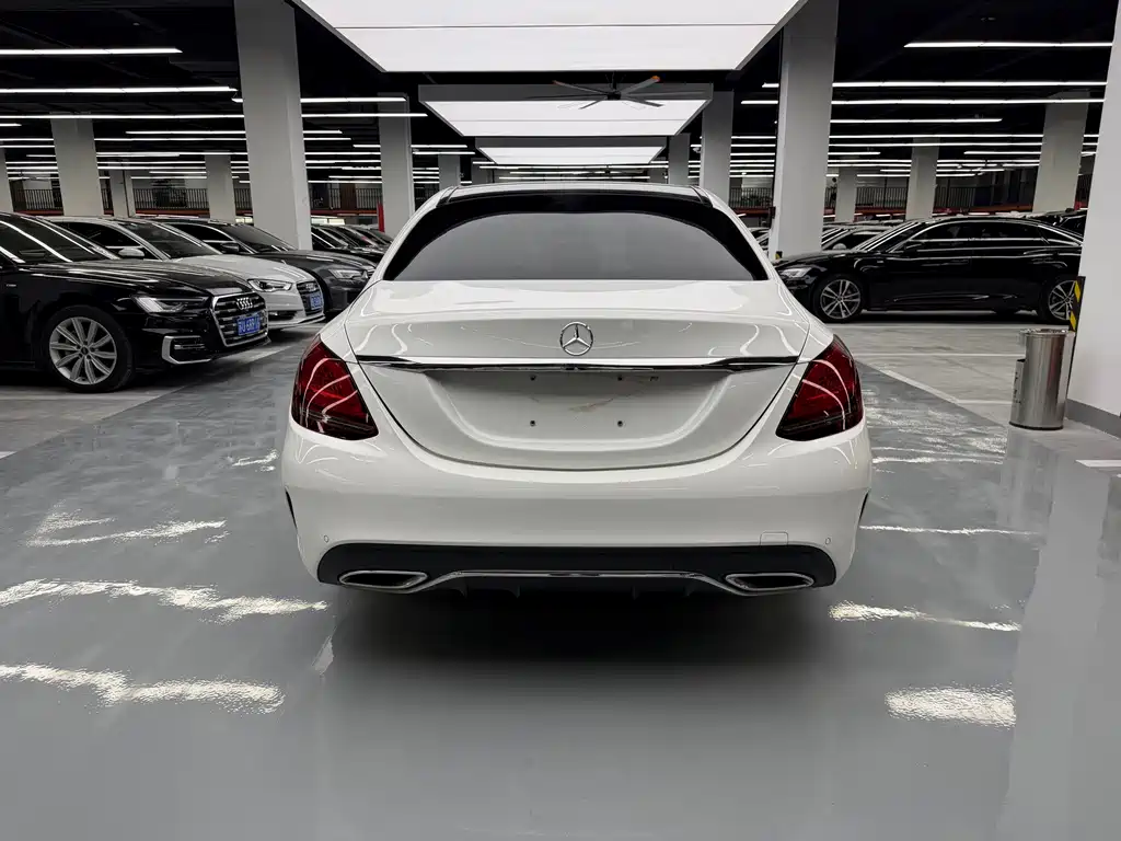 Mercedes-Benz C-Class — миниатюра 17