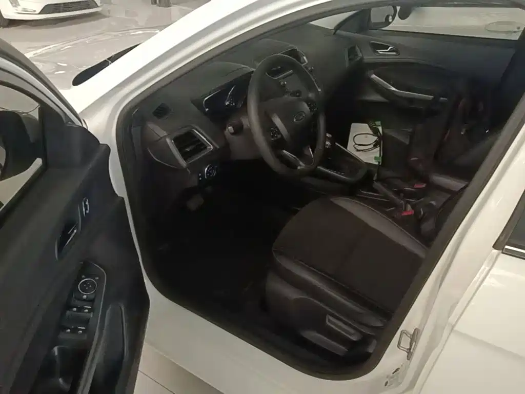 Ford Escort — миниатюра 16
