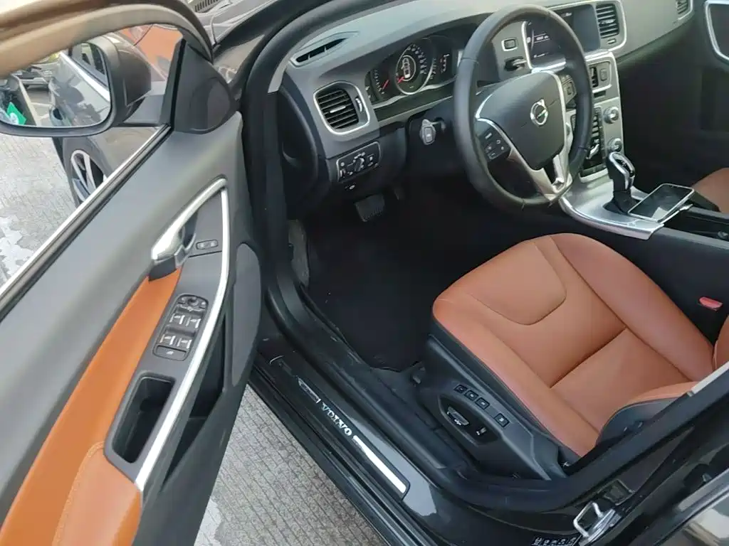Volvo S60 — миниатюра 16