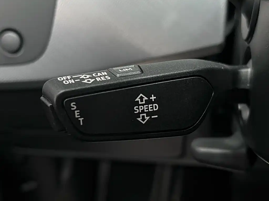 Audi A4 (Import) — миниатюра 36