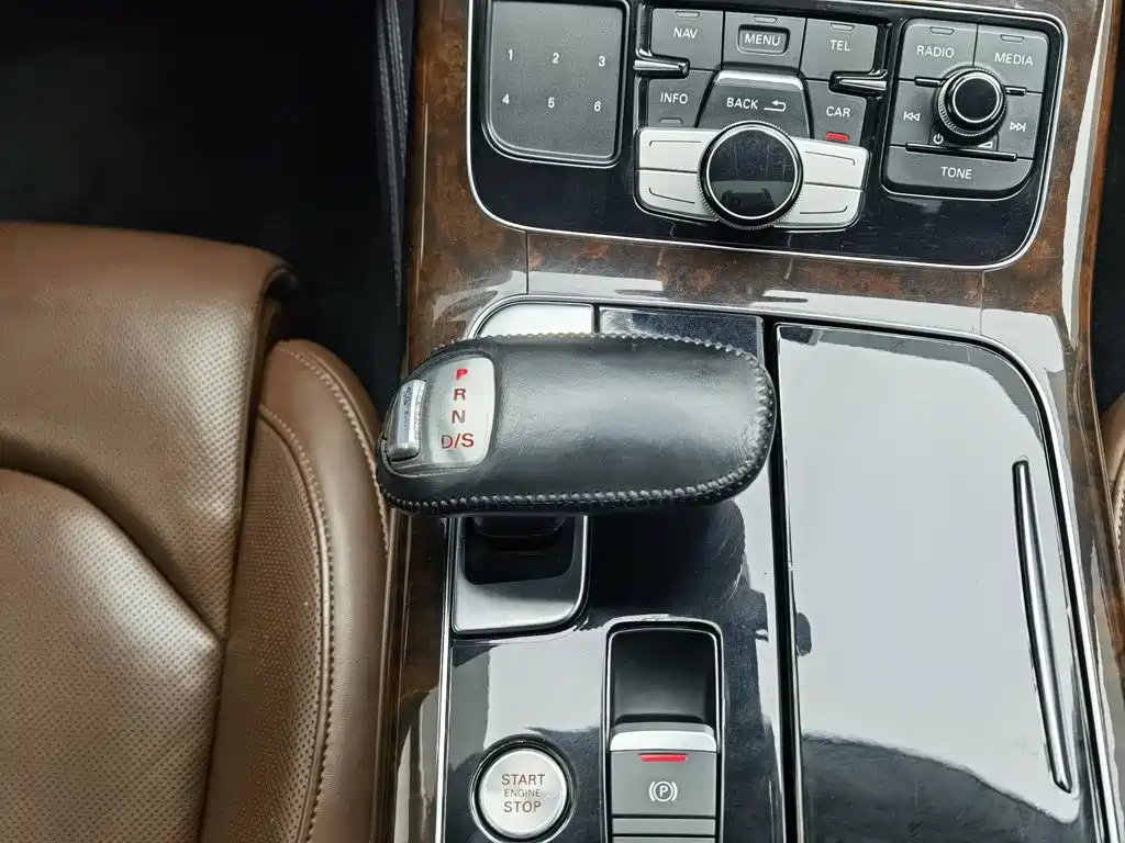 Audi A8 — миниатюра 13