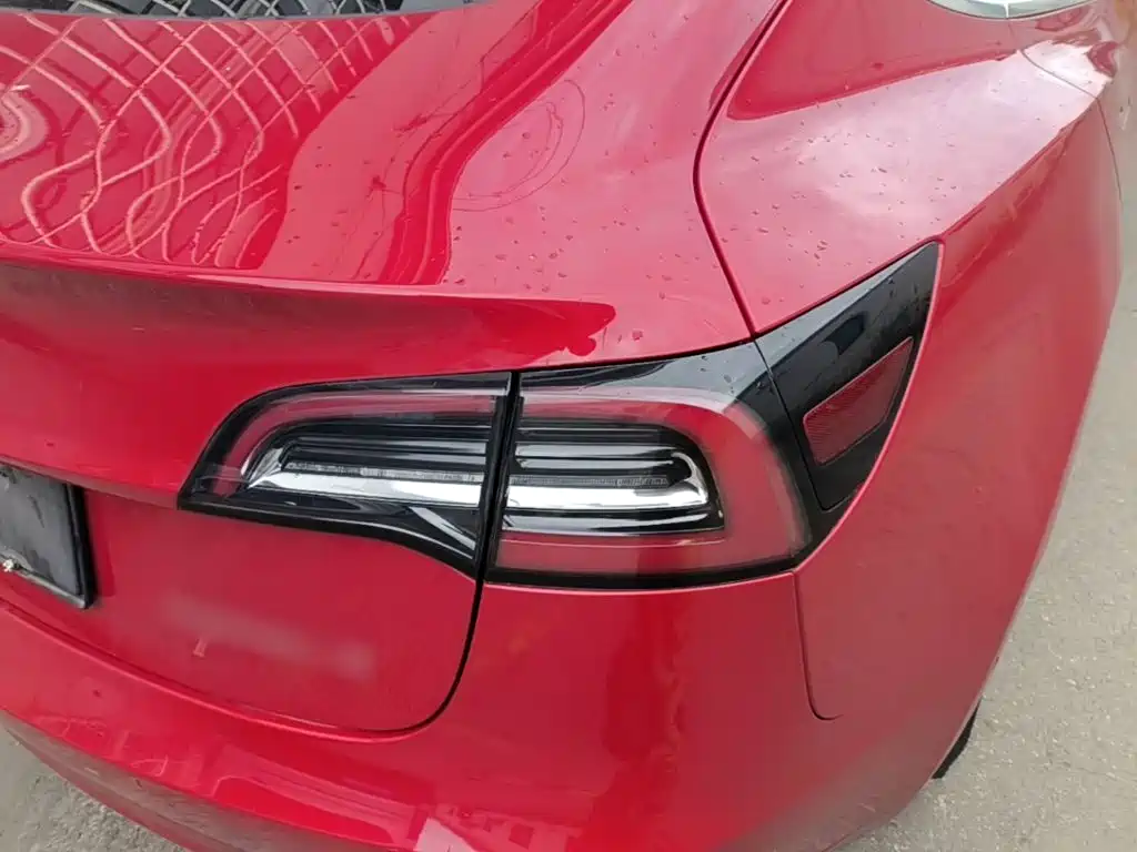 Tesla Model 3 — миниатюра 8