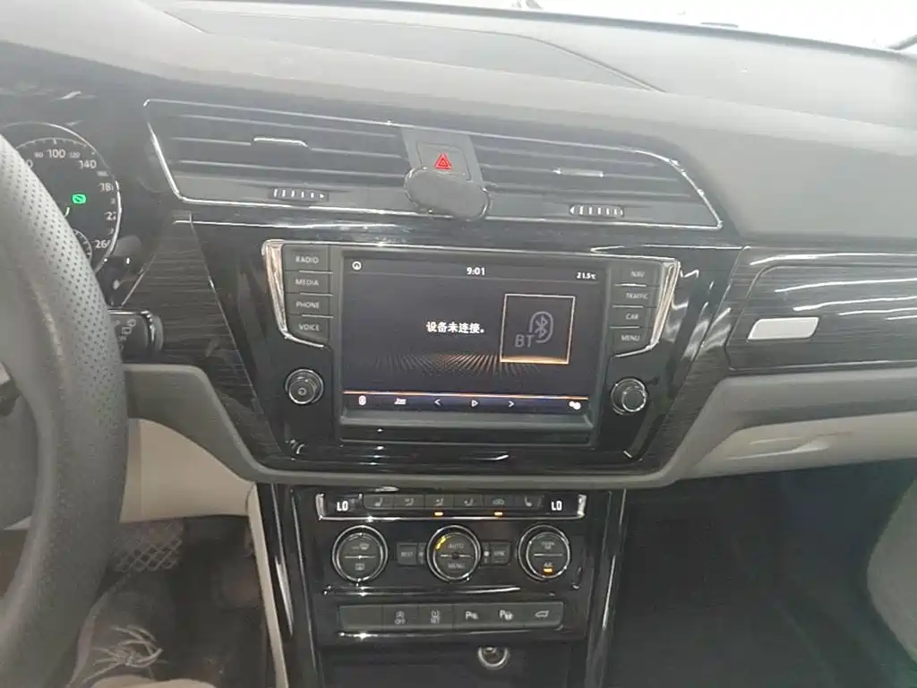 Volkswagen Touran — миниатюра 13
