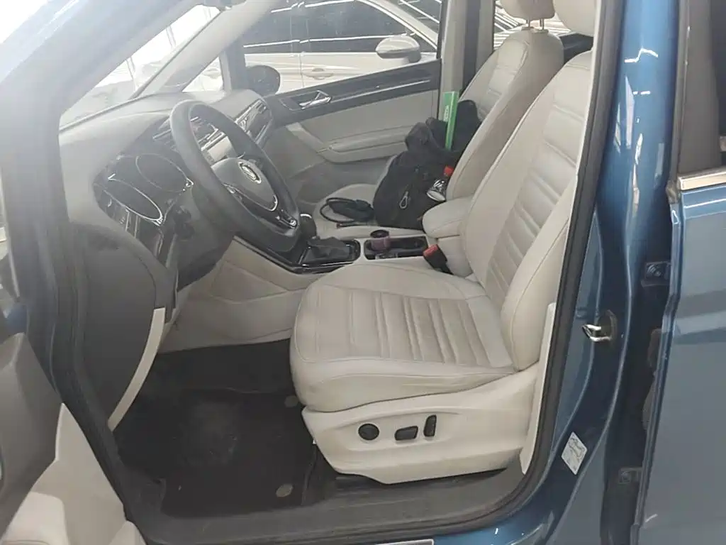Volkswagen Touran — миниатюра 15