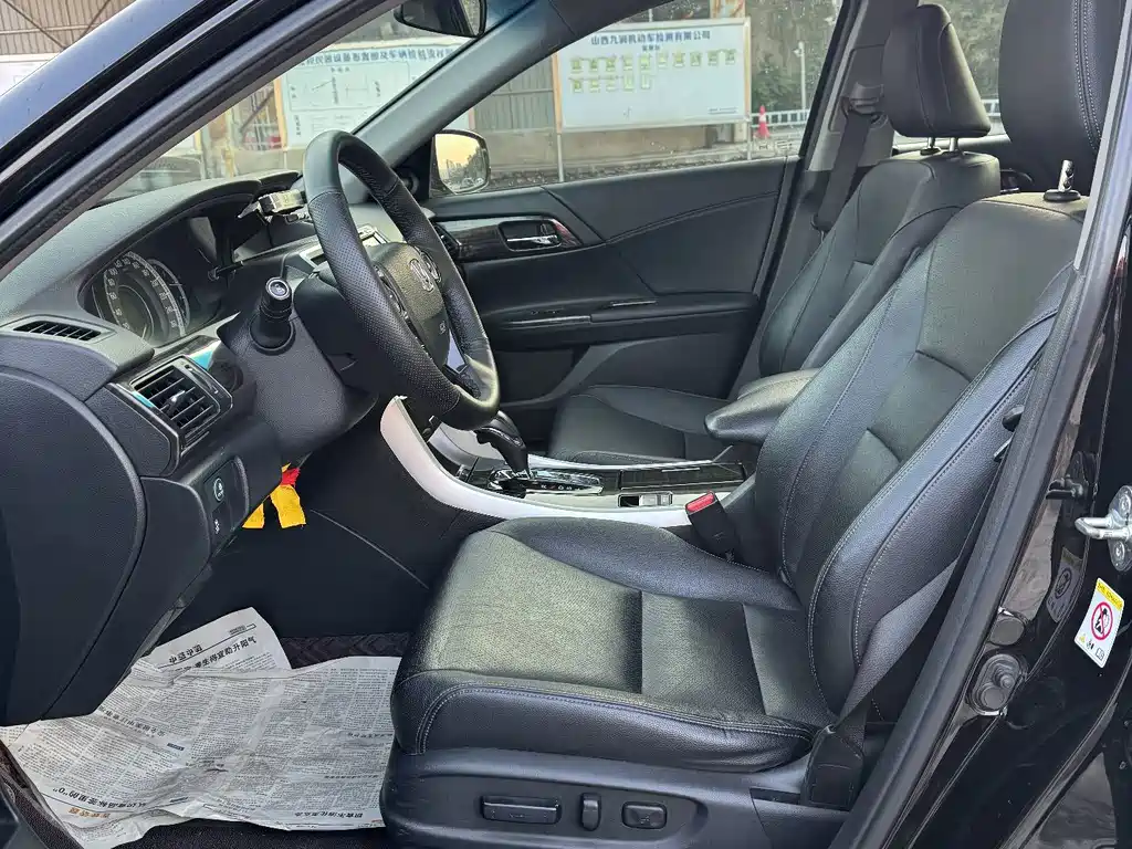Honda Accord — миниатюра 10
