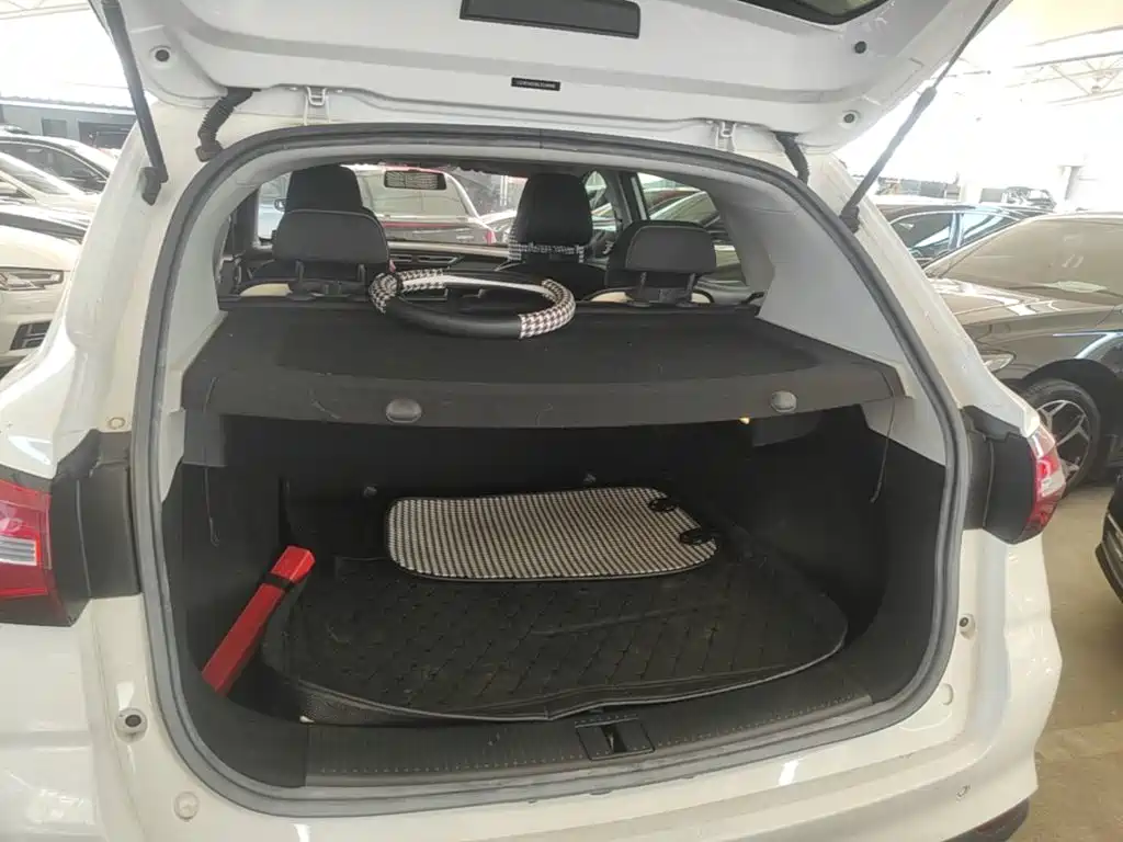 Roewe RX3 — миниатюра 19