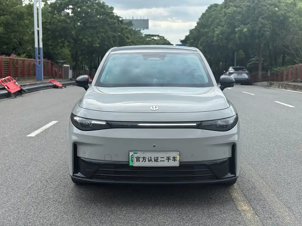 Leapmotor Leapmotor C10 — миниатюра 2
