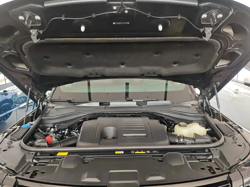 Land Rover Range Rover — миниатюра 9