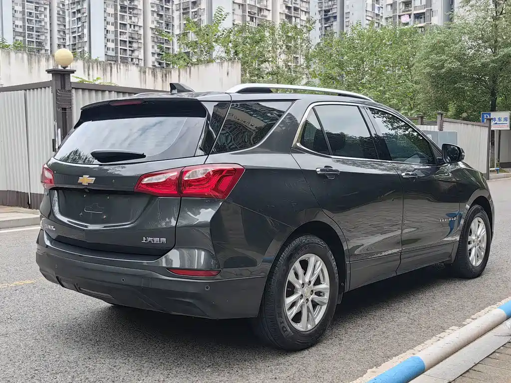 Chevrolet Equinox — миниатюра 5