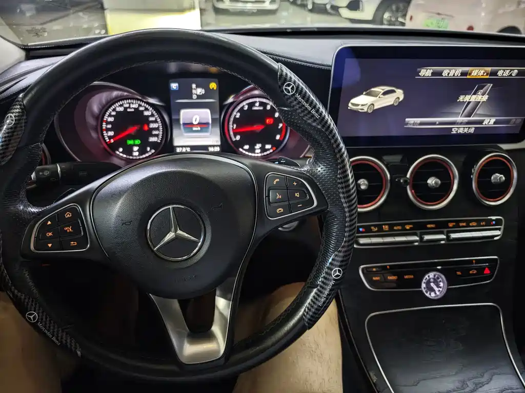 Mercedes-Benz C-Class — миниатюра 15