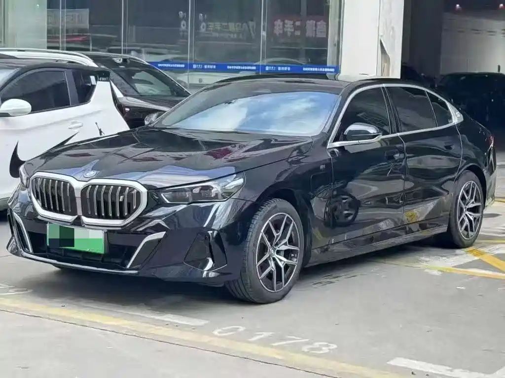 BMW I5