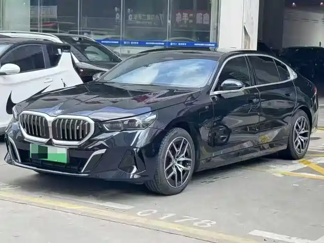 BMW  I5 2025