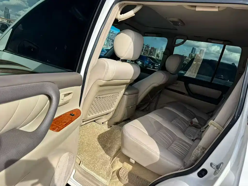 Toyota Land Cruiser — миниатюра 4