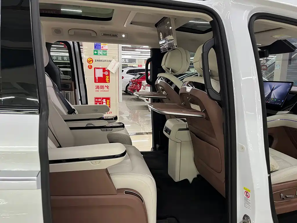 BYD Xia — миниатюра 9