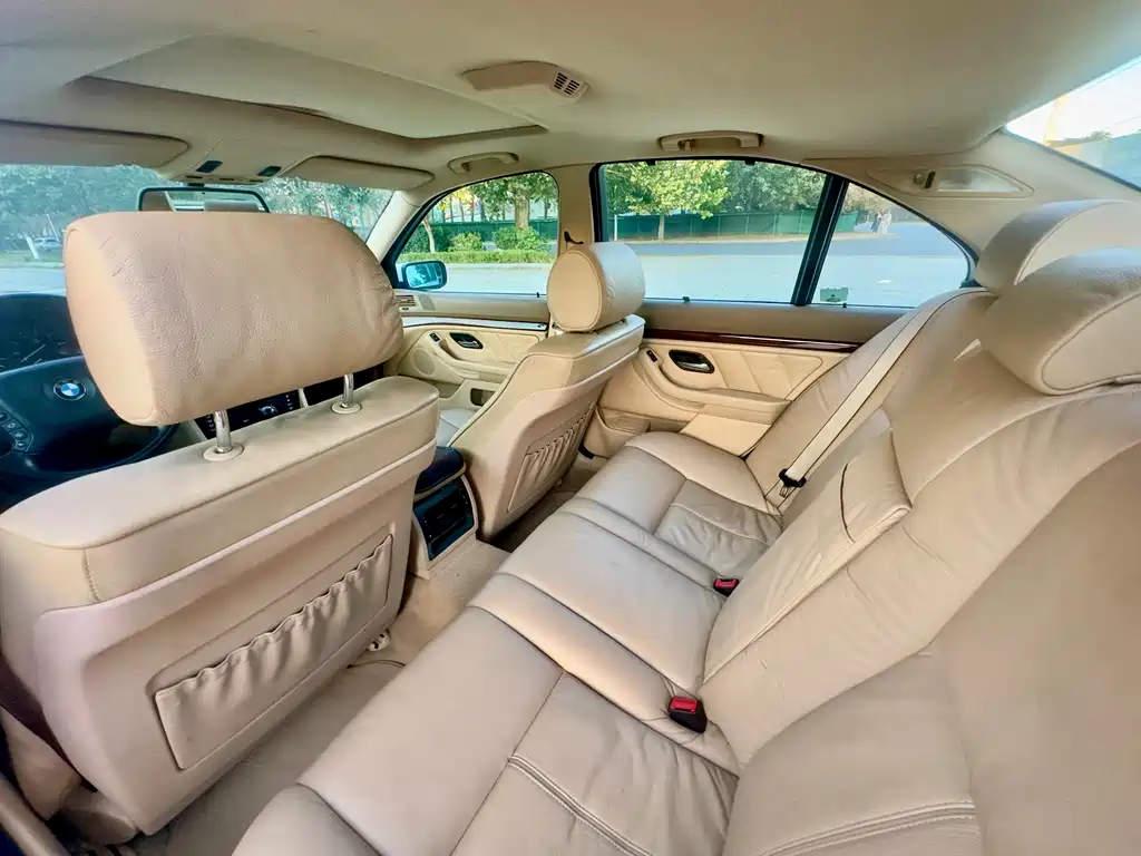 BMW 5 Series 5 2001 520i