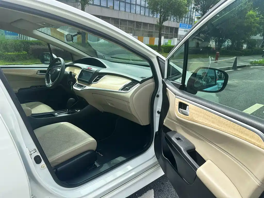 Honda Jade — миниатюра 18