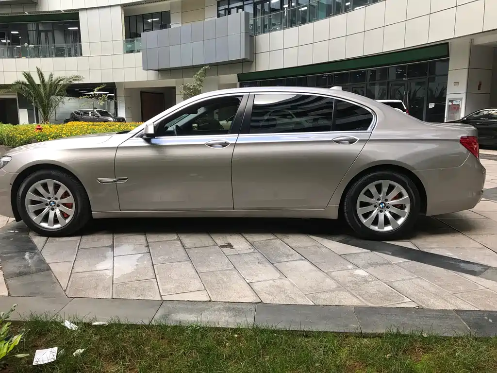 BMW 7 Series 7 2009 740Li Luxury