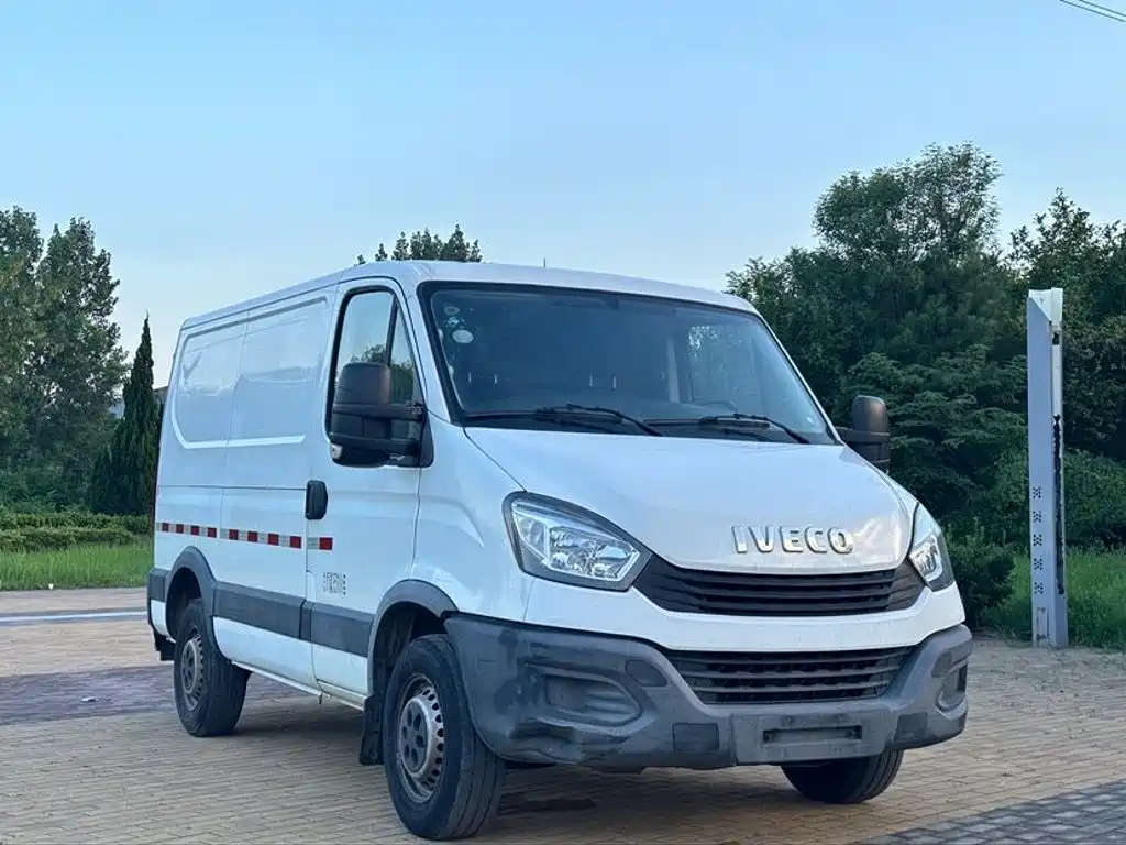 IVECO Ousheng — миниатюра 3