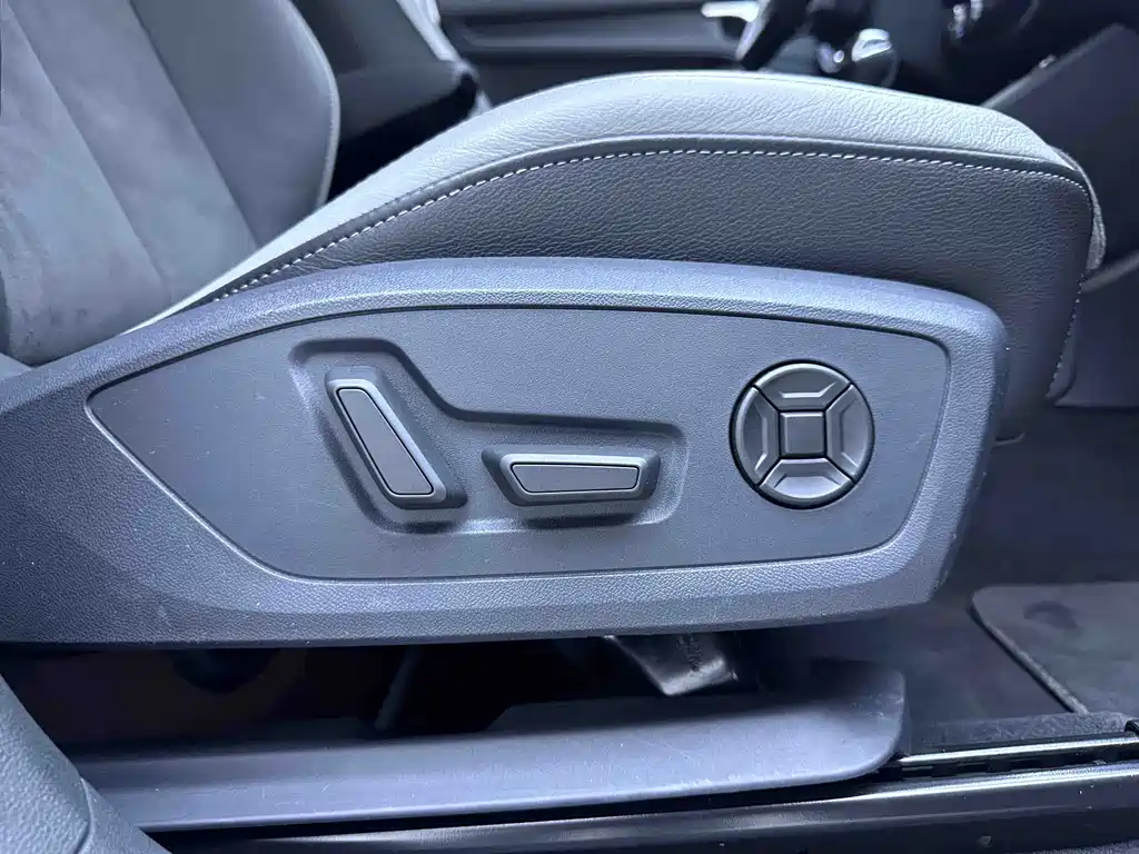 Audi Q3 — миниатюра 12