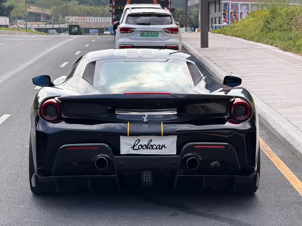 Ferrari 488 — миниатюра 12