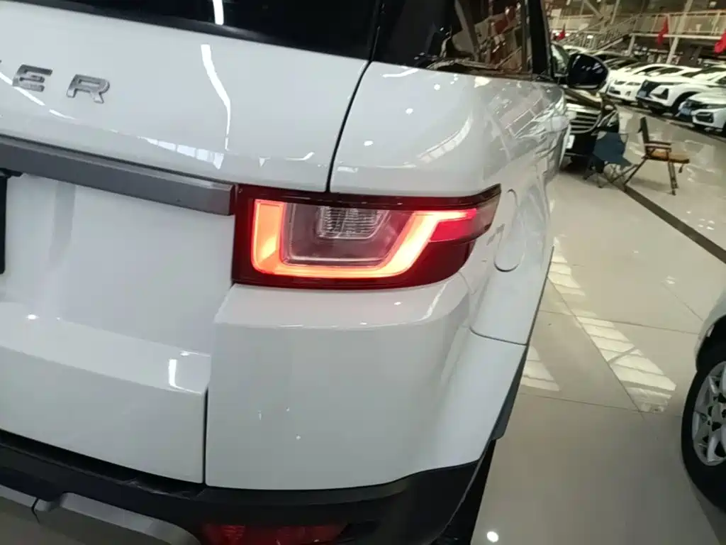 Land Rover Evoque — миниатюра 8