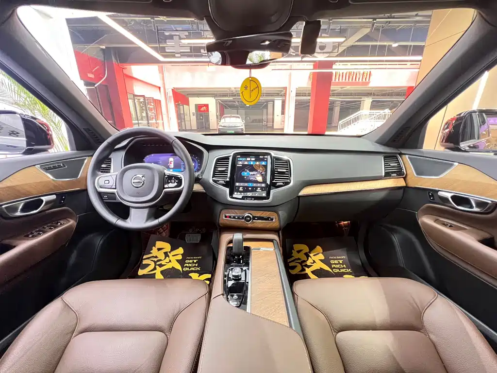 Volvo XC90 — миниатюра 12
