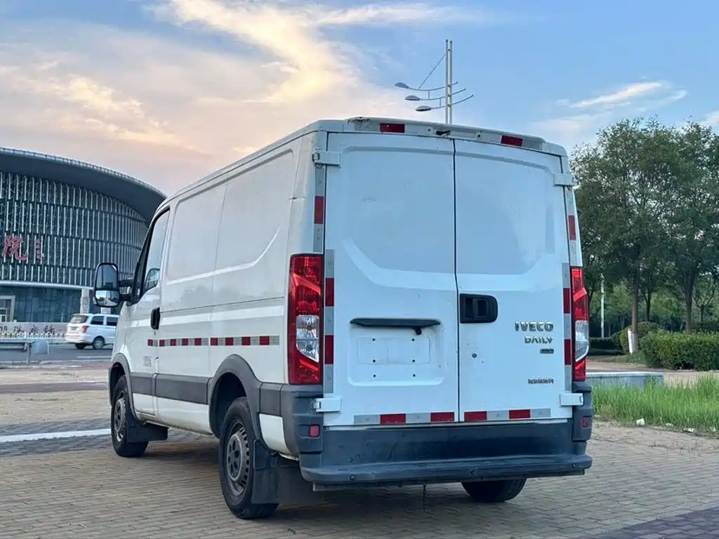 IVECO Ousheng — миниатюра 6