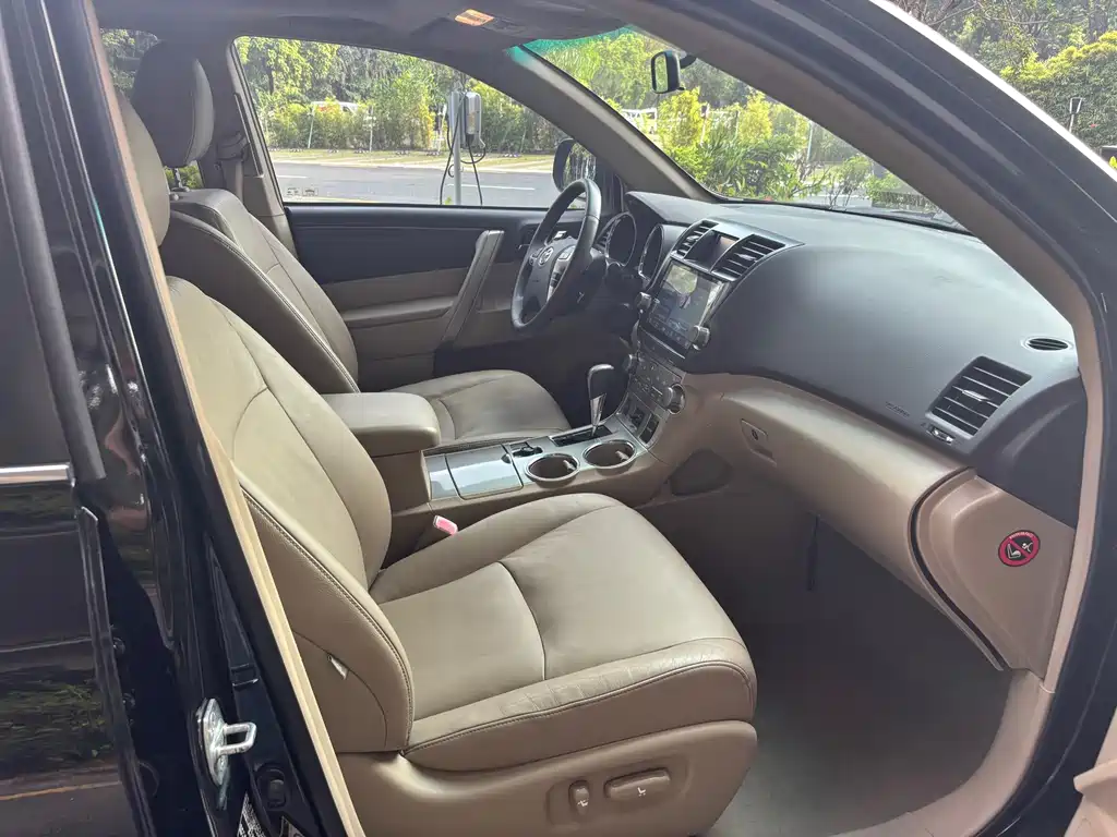 Toyota Highlander — миниатюра 7