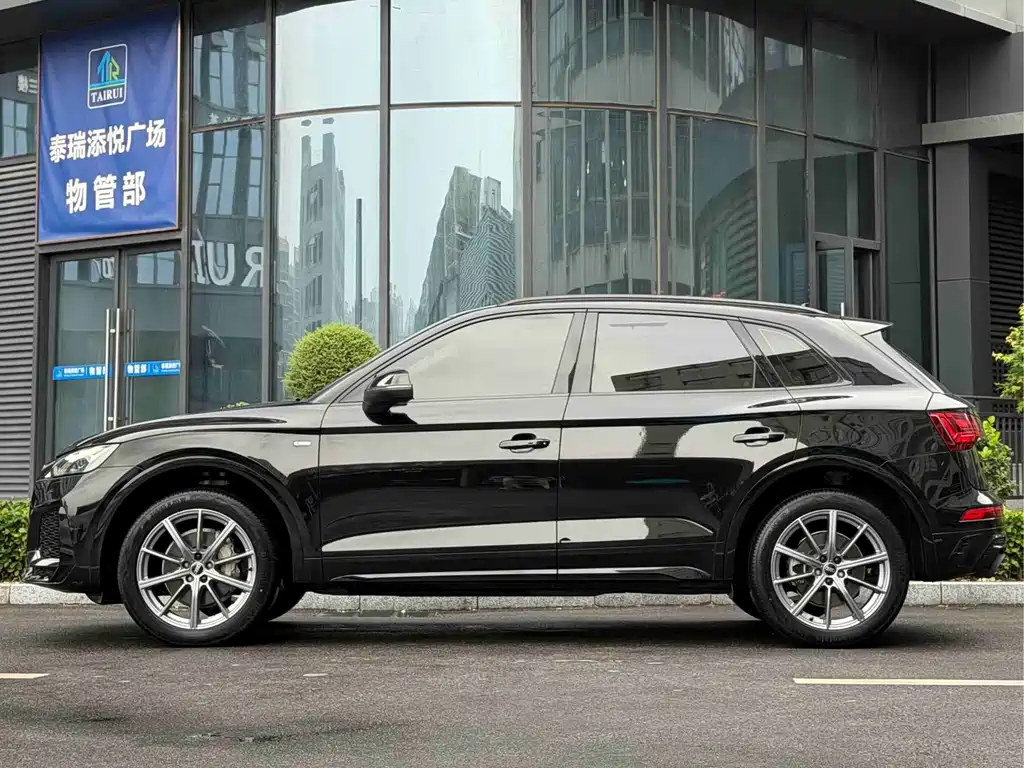 Audi Q5L — миниатюра 5