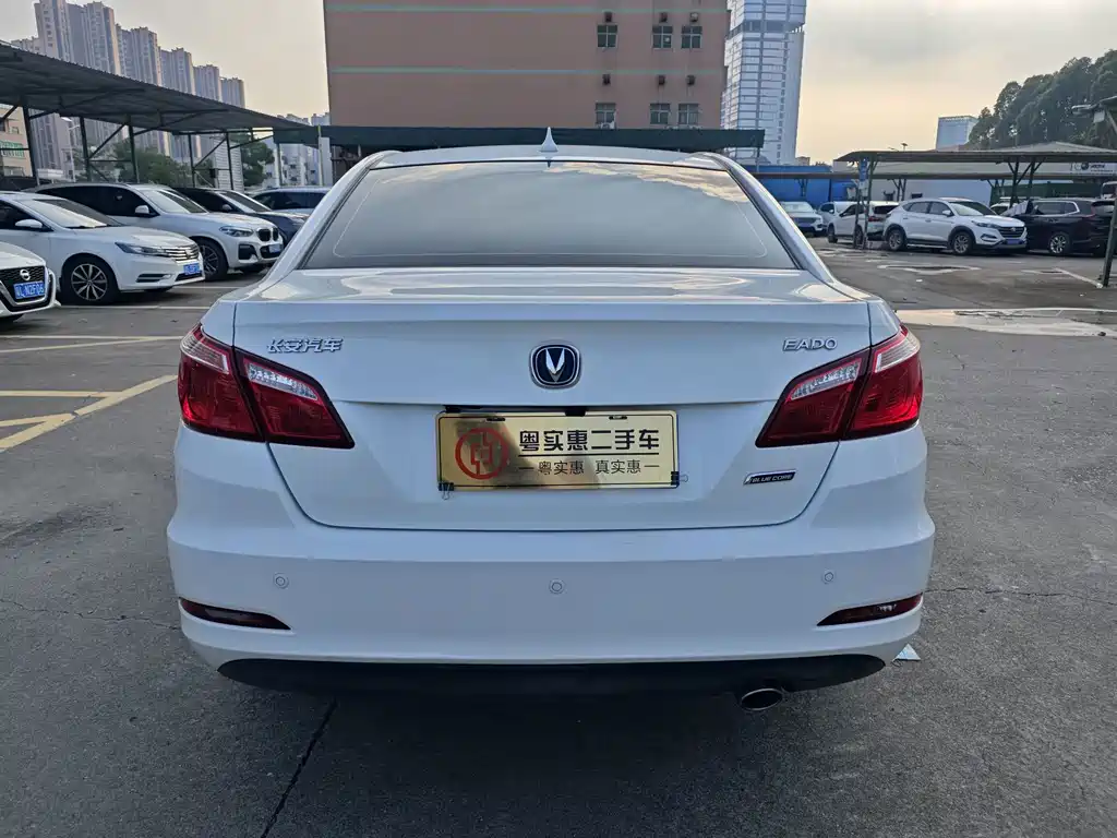 Changan Eado — миниатюра 5
