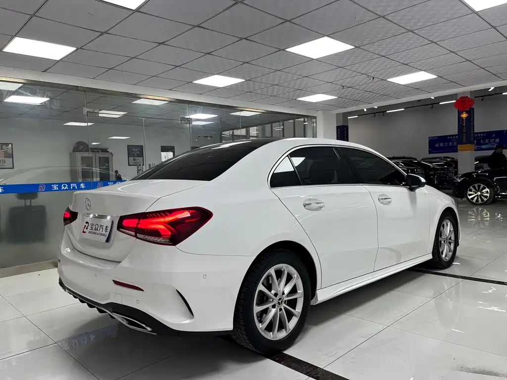 MERCEDES-BENZ A CLASS