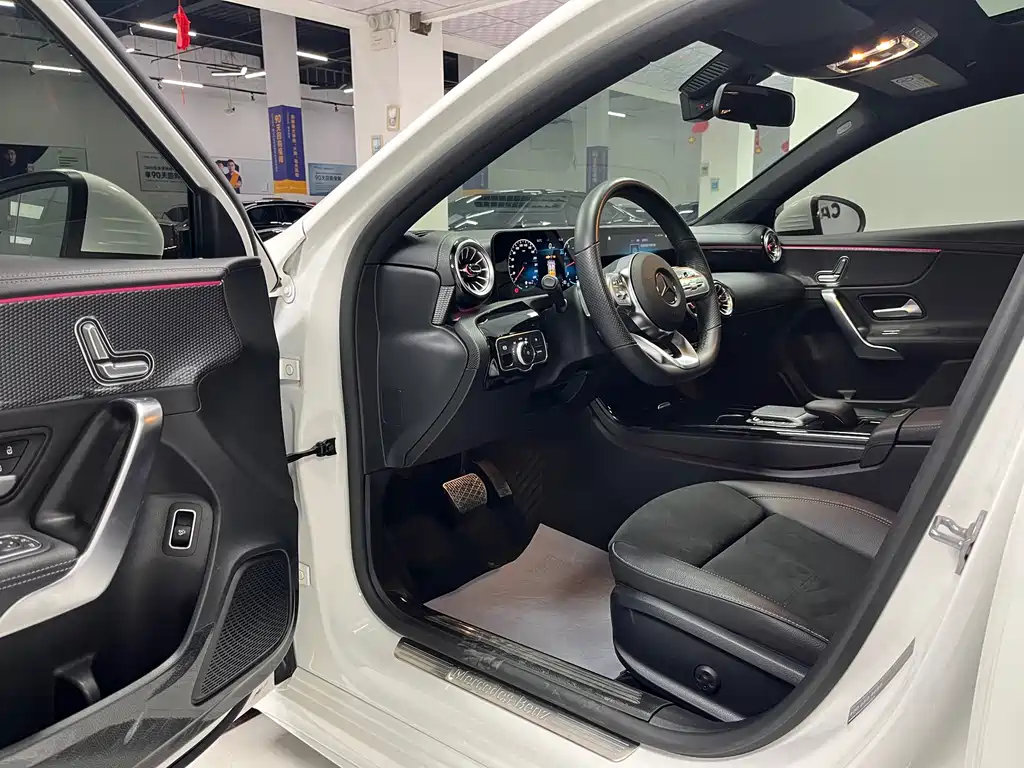 MERCEDES-BENZ A CLASS