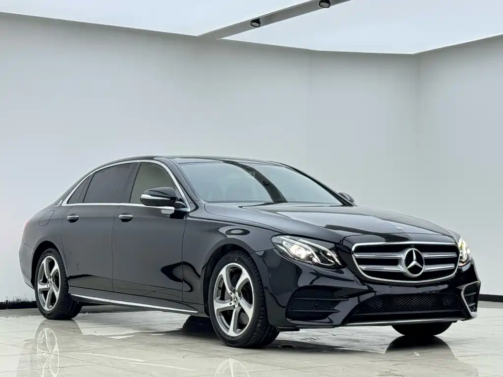 Mercedes-Benz E-Class — миниатюра 2