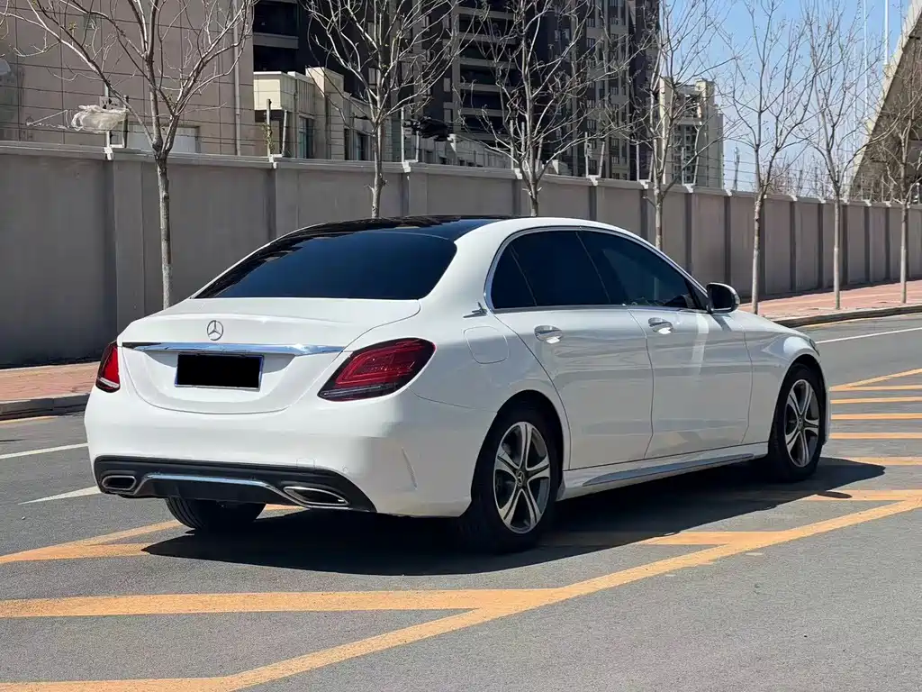 Mercedes-Benz C-Class — миниатюра 9