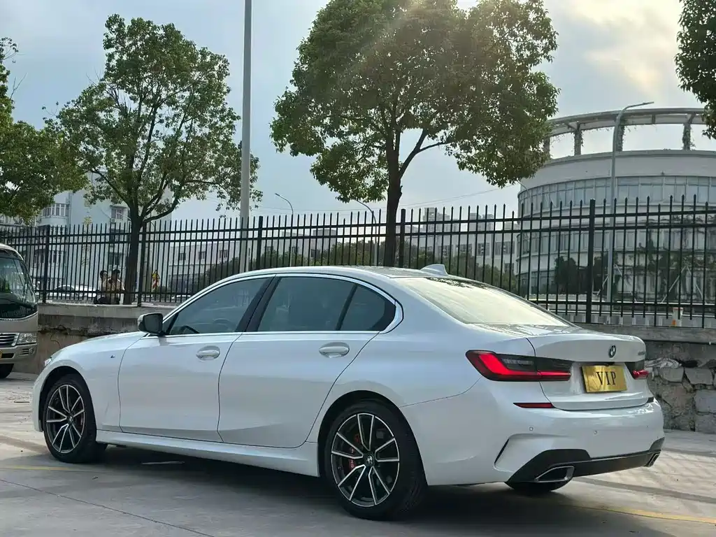 BMW 3 Series — миниатюра 7
