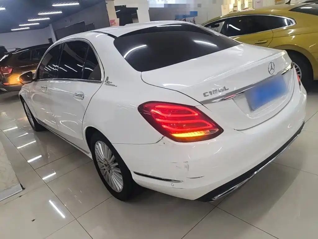 Mercedes-Benz C-Class — миниатюра 5