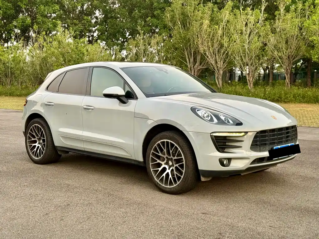 Porsche Macan — миниатюра 3