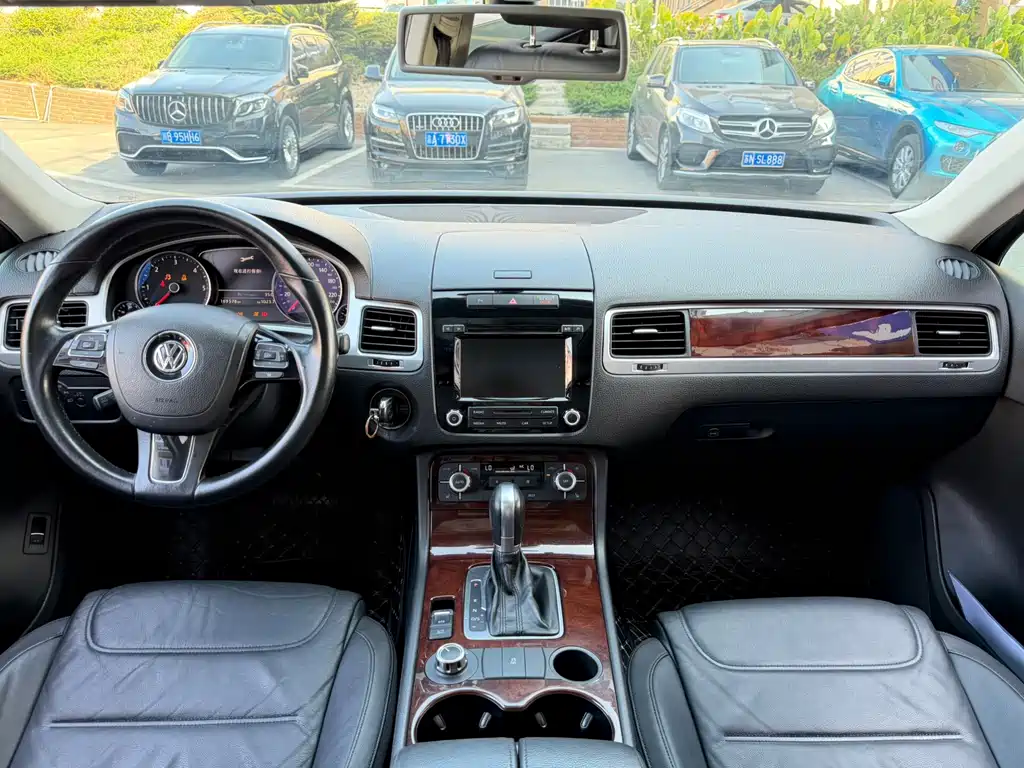 Volkswagen Touareg — миниатюра 5