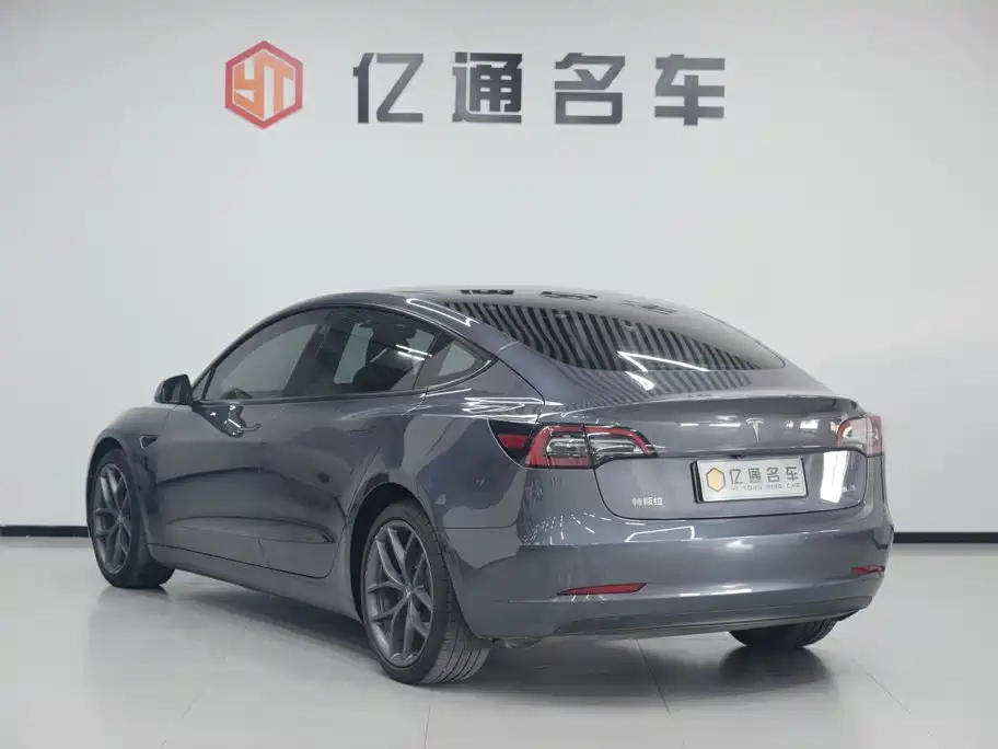Tesla Model 3 — миниатюра 21