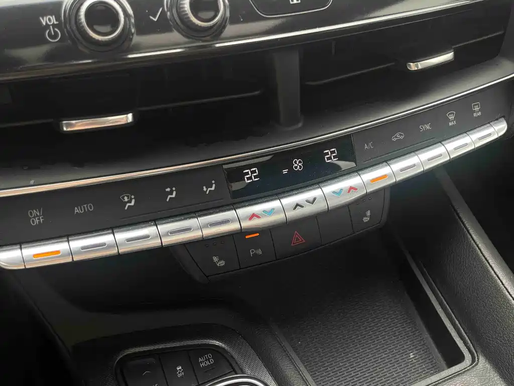 Cadillac CT5 — миниатюра 20