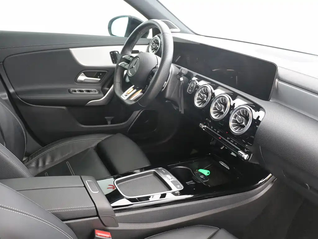 Mercedes-Benz A-Class AMG (Import) — миниатюра 7