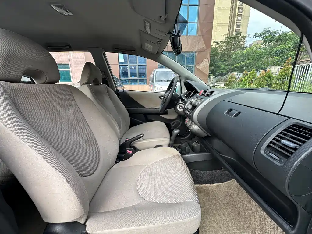 Honda Fit 2007 1.3L CVT Comfort
