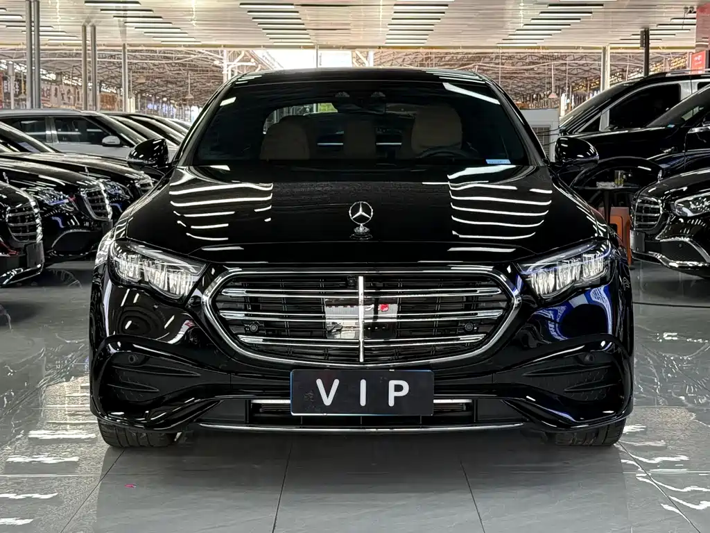Mercedes-Benz E-Class — миниатюра 2