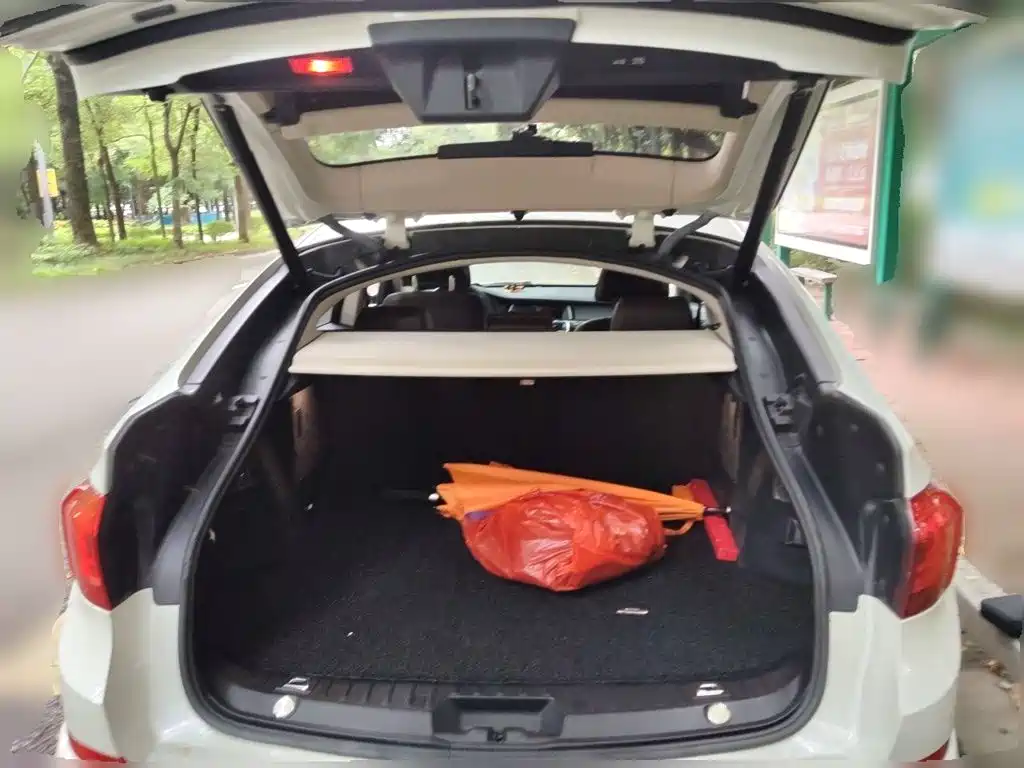 BMW 5 Series GT — миниатюра 20