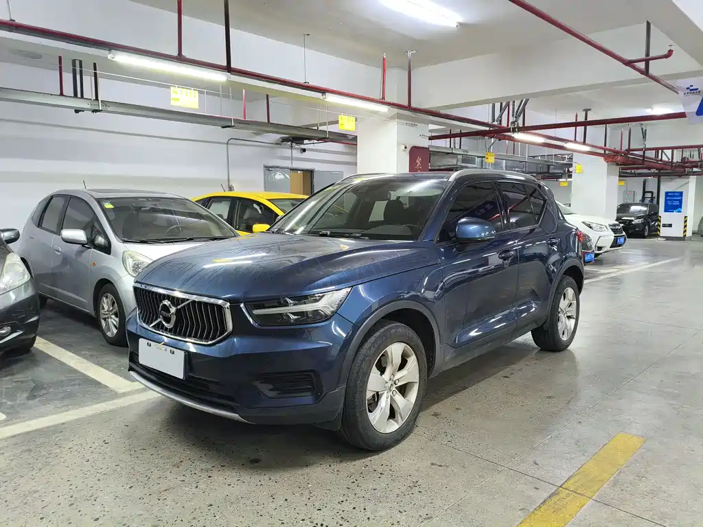 Volvo XC40 2021