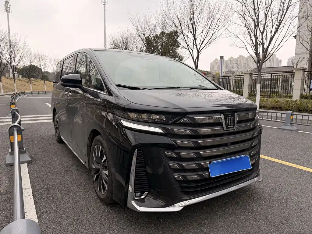 Toyota Vellfire 2024 2.5L Executive