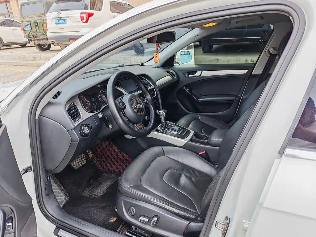 Audi A4L 2015 35 TFSI AT